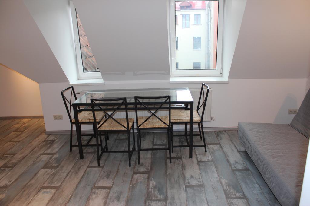 Three-Bedroom Apartment On Peldu 19 Riga Exterior photo