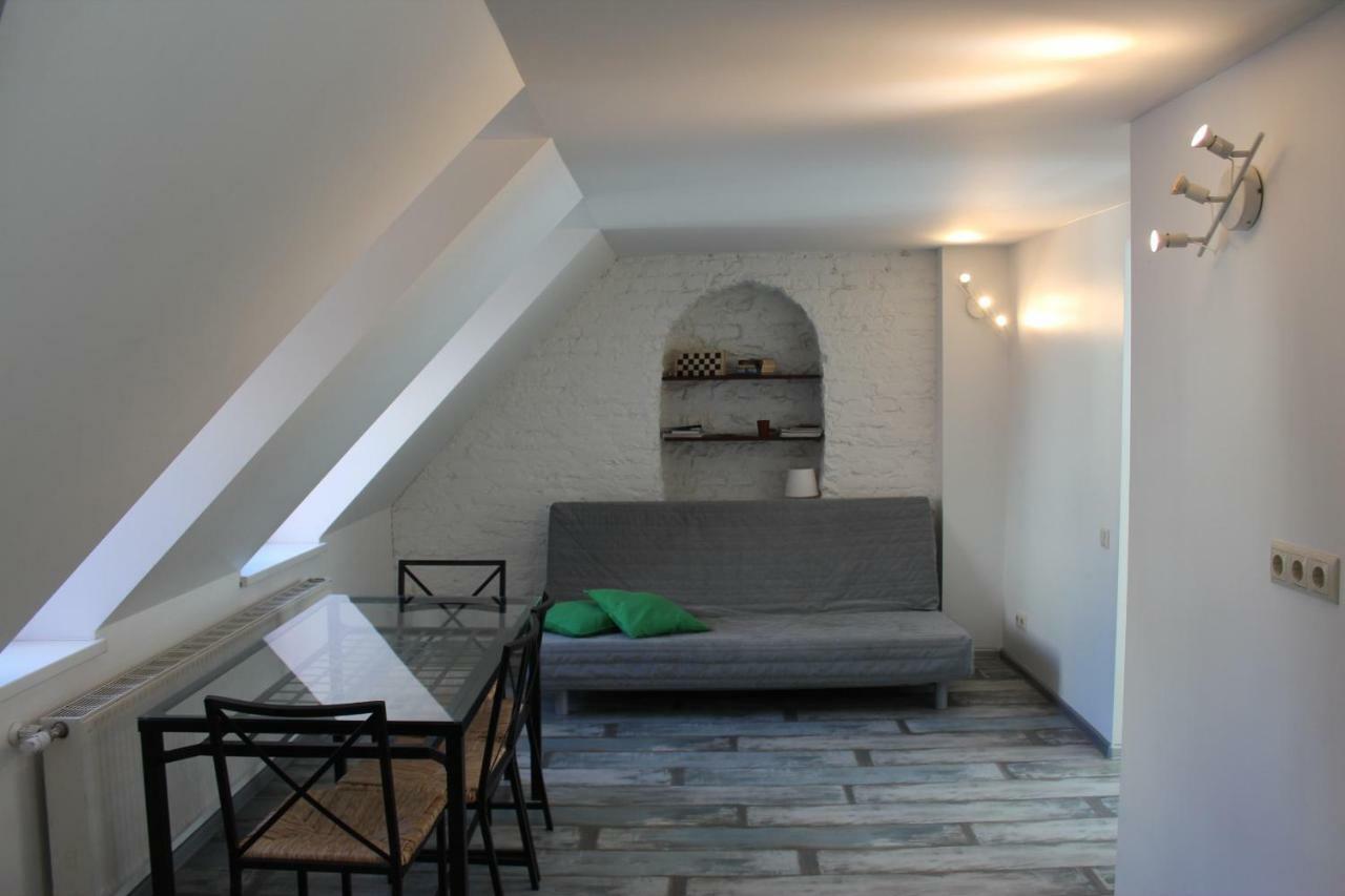 Three-Bedroom Apartment On Peldu 19 Riga Exterior photo