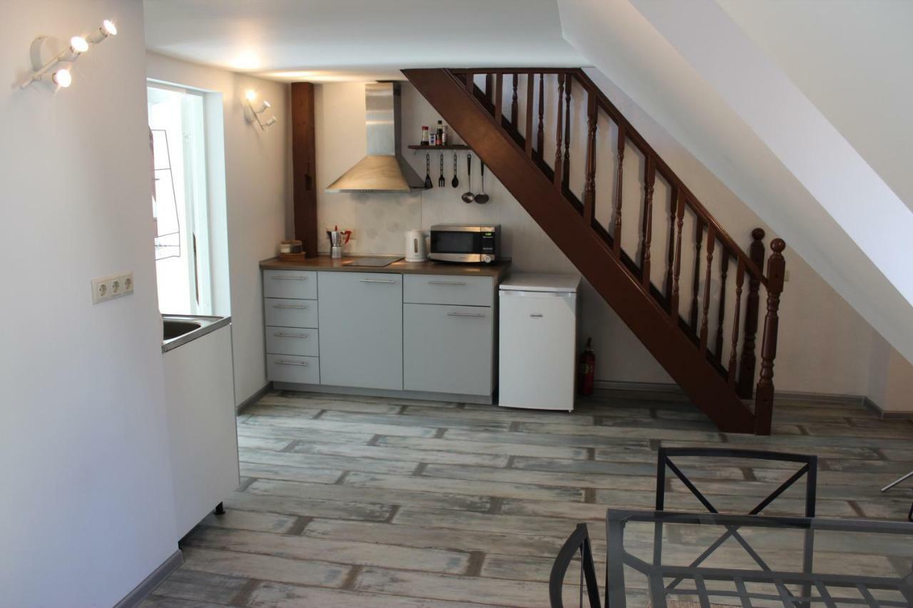 Three-Bedroom Apartment On Peldu 19 Riga Exterior photo