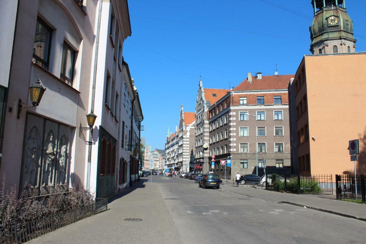 Three-Bedroom Apartment On Peldu 19 Riga Exterior photo